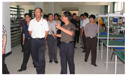 福建省委常委、政法委書記徐謙一行視察虹潤公司